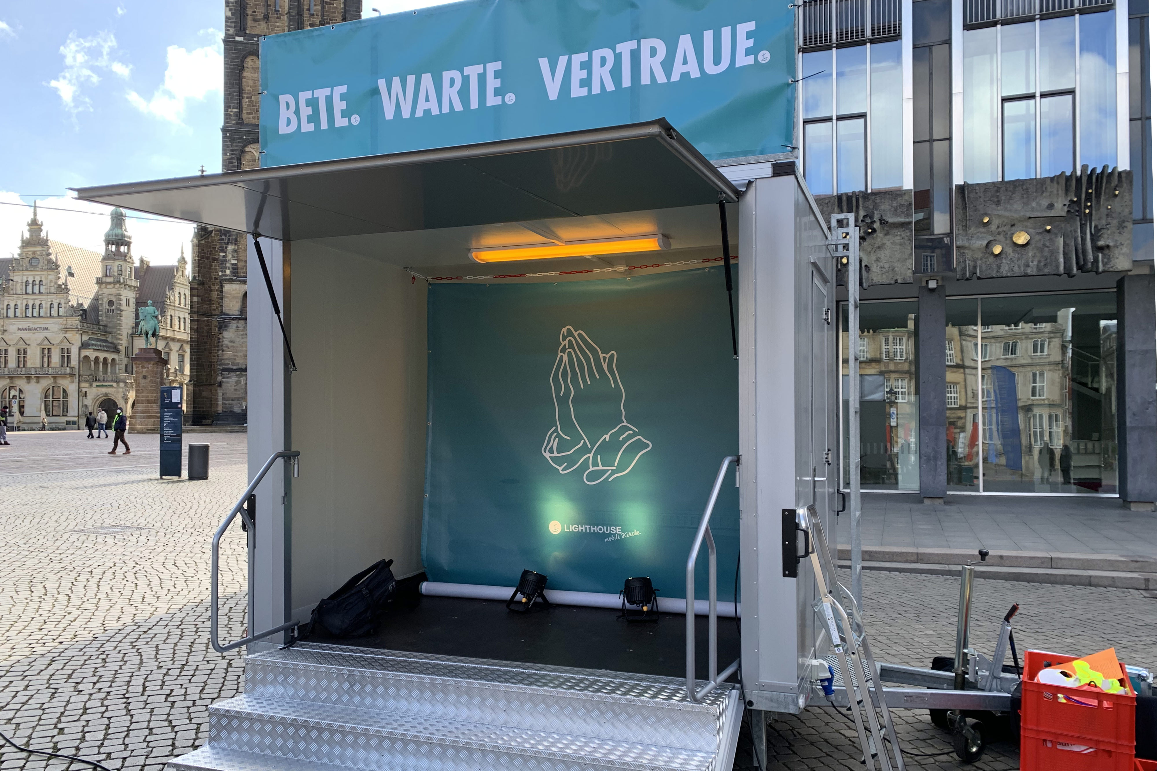 Die Mobile Kirche auf dem Rathausplatz Bremen